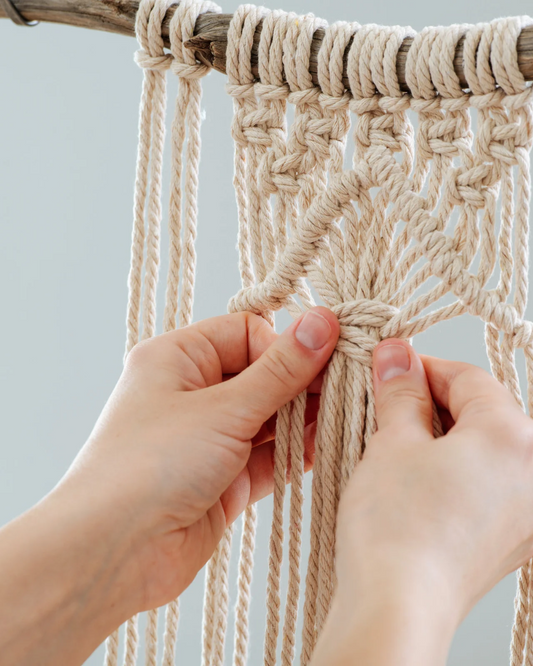 Knot & Create – Makramee Wandkunst